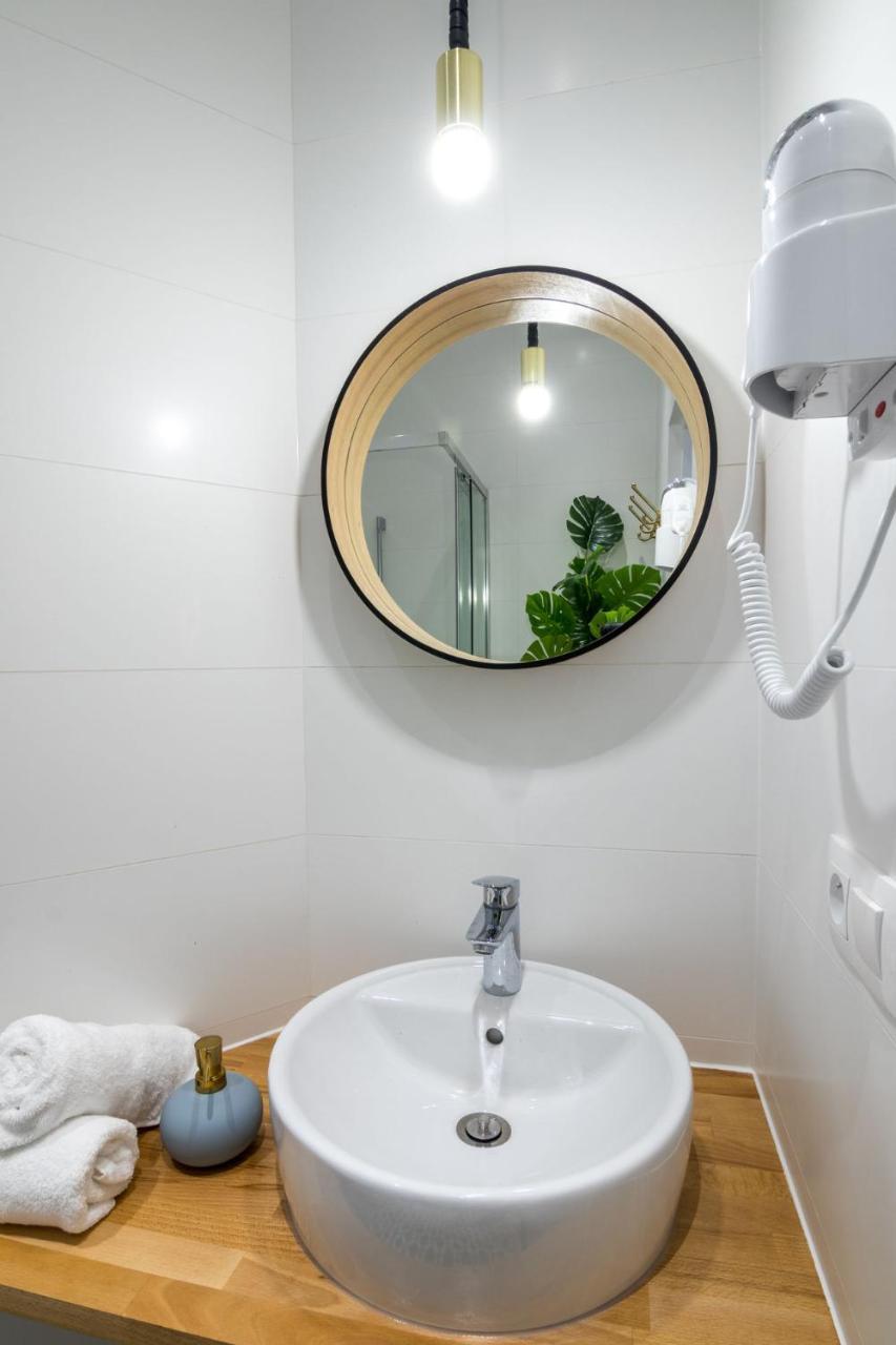 Apartment Nearto Old Town Kraszewskiego Street كراكوفيا المظهر الخارجي الصورة